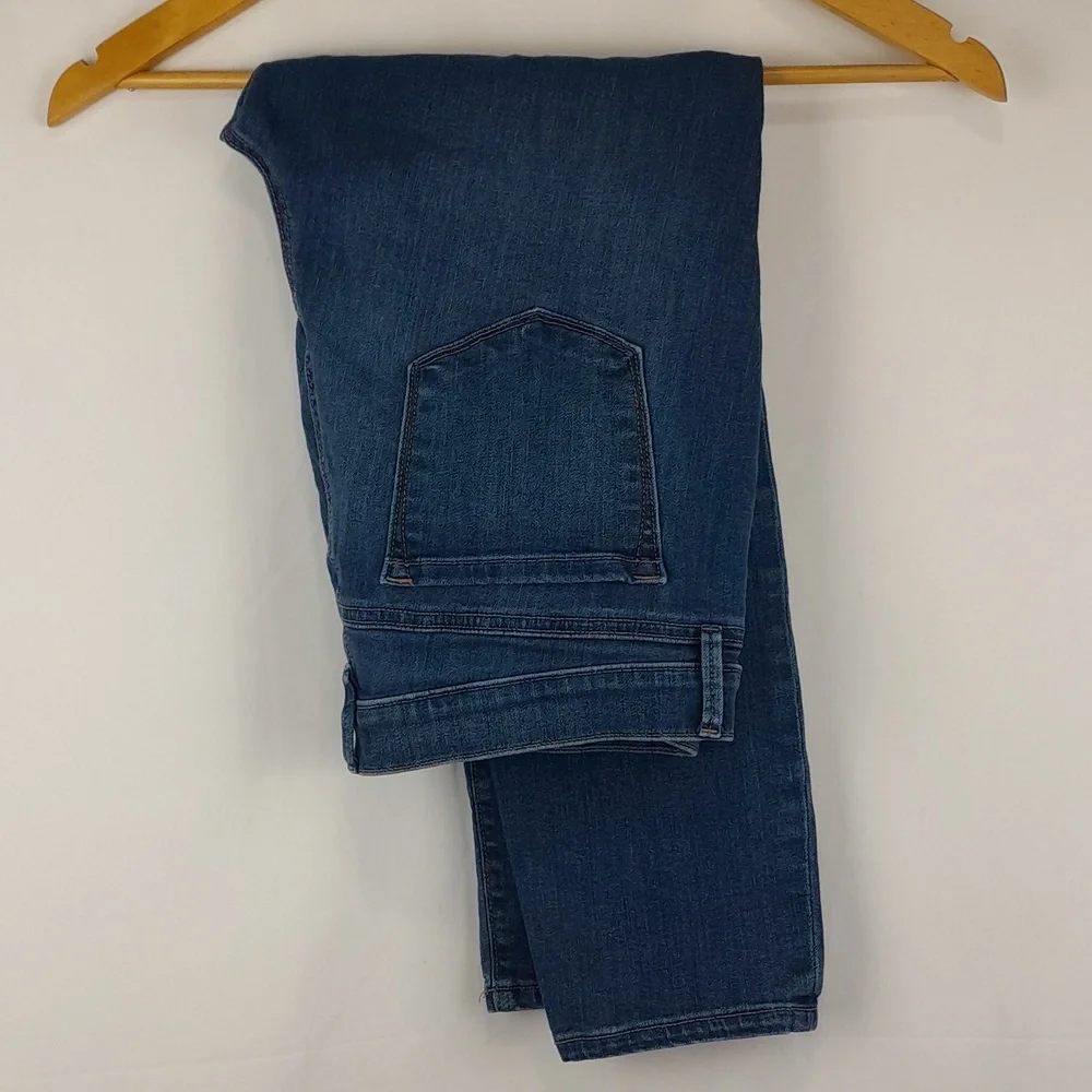 Loft Outlet Petite Blue Denim Modern Skinny Jeans - Picture 2 of 11
